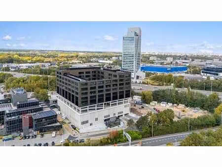 700 m² de nouveaux bureaux haut de gamme le long de la ko...