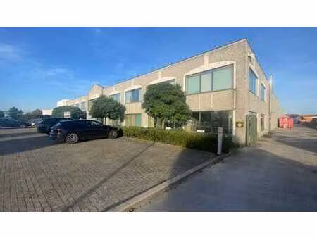 bureau prêt à l'emploi à louer dans la rue brandstraat à lo