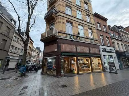 commerce - rez-de-chausée