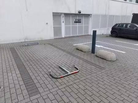 city dox - emplacement de parking exterieur sécurisé à louer