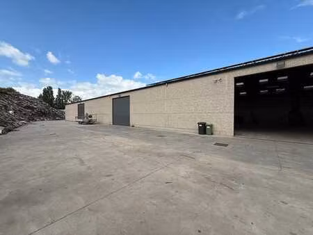 multifunctioneel bedrijfsgebouw bestaande uit kantoren/sh...