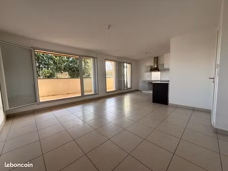 appartement t3 avec grand balcon et 2 parkings - rouffiac-tolosan