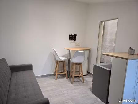 studio avec parking et jardin