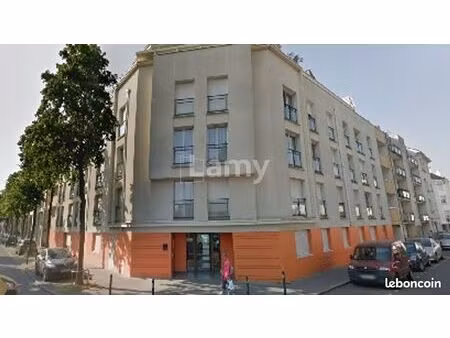 parking 8 m² nantes