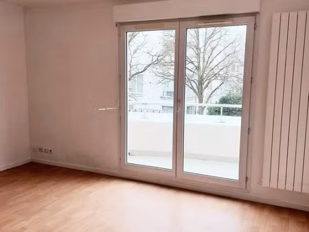 studio 1 pièce 30 m²