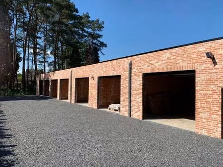 garage à louer à balen € 70 (ljth6) - era carl tournier (lommel) | zimmo
