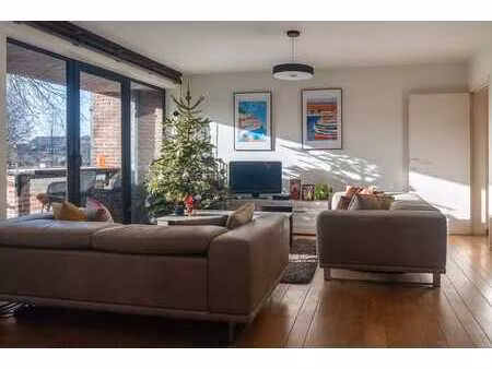 appartement d’angle lumineux à vendre