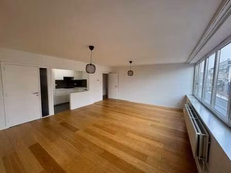 appartement plein centre de waterloo