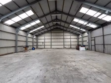 local d'activités à vendre