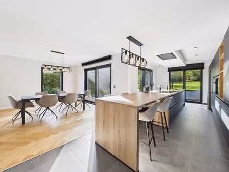 villa renovee 4ch  3sdb  garage  jardin & poss prof liberale