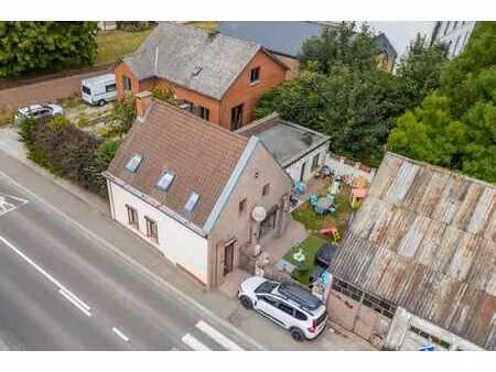 petite maison 3 chambres en pleins coeur de perwez