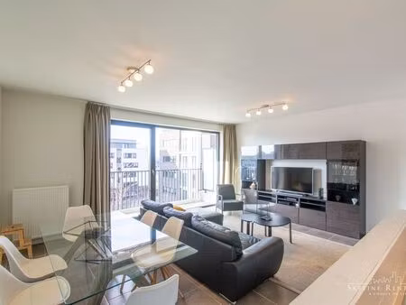 appartement à louer à evere € 1.500 (ljsxn) - skyline renting services | zimmo