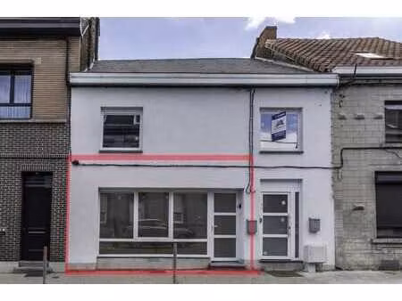 superbe appartement de standing 2ch avec partie commerciale