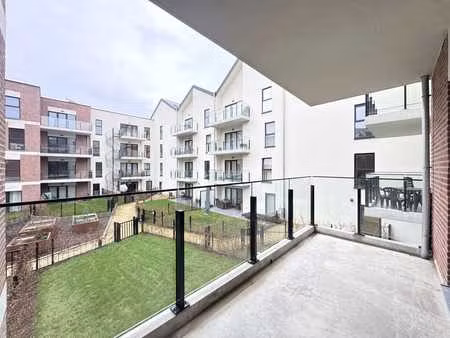 centre namur – appart 2 ch neuf + terrasse + parking + cave