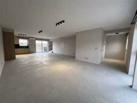 triplex de standing 3 chambres avec balcon et parking