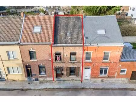 maison 2 façades 2 chambres et grenier aménageable