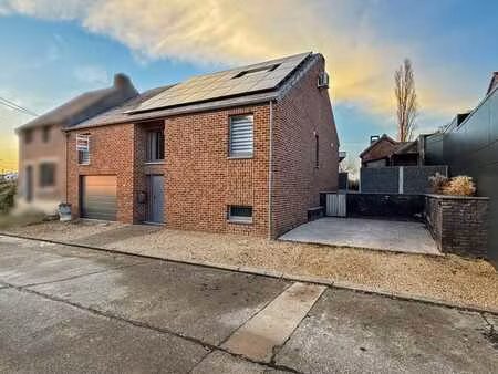 spacieuse maison familiale au calme  alliant volumes généreu