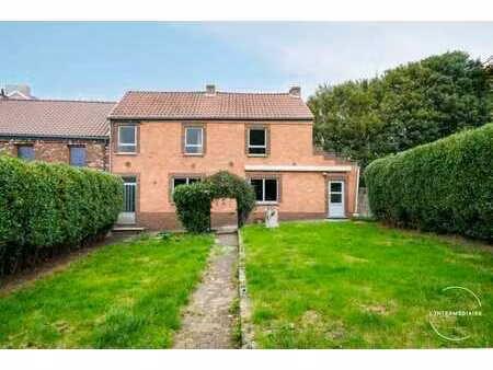 maison 3 façades à restaurer !