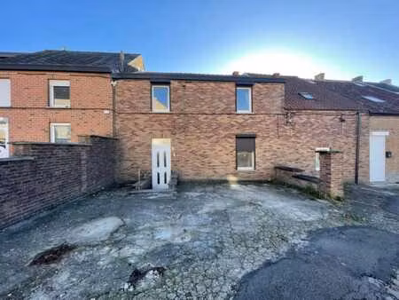 maison mitoyenne avec cour