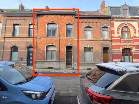 maison de maître à rénover – gare à 3 min  jardin