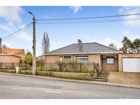 agréable plain-pied avec garage et jardin