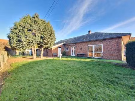 villa 4 façades de plein pied  3 chambres + atelier de 133m²