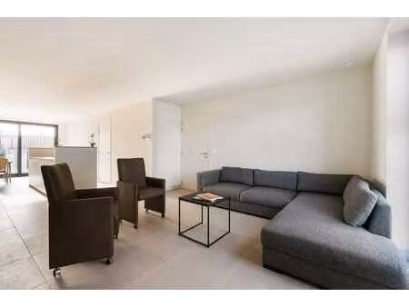 appartement ben au rez-de-chaussée à oosteeklo