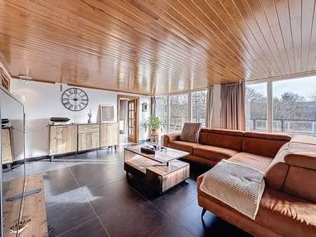 vaste appartement 2ch de 147 m² avec une vaste terrasse