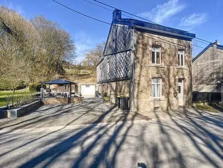 charmante maison 3/4 chambres idéalement située au calme