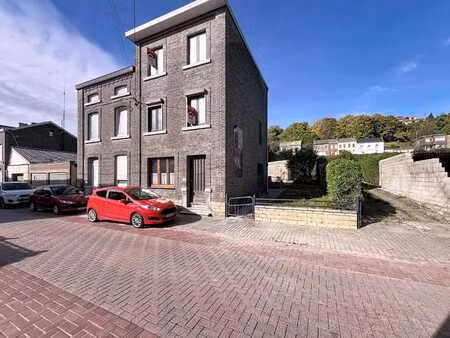 charmante maison 3 chambres et jardin à engis