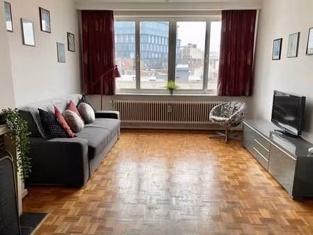 appartement lumineux dans un quartier calme et central