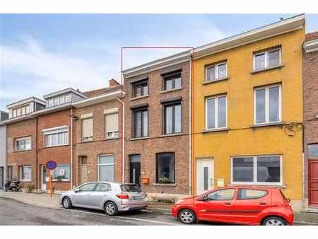 maison de 3 chambres à coucher avec jardin de ville  prête à