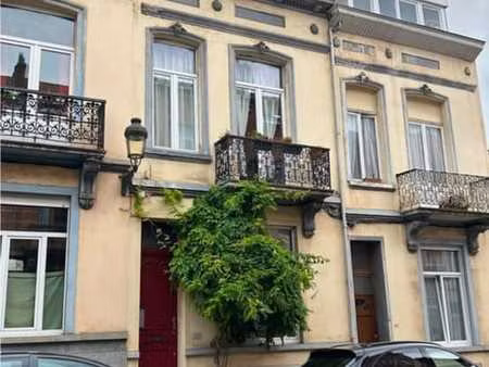 maison chaleureuse et lumineuse  prête à profiter.