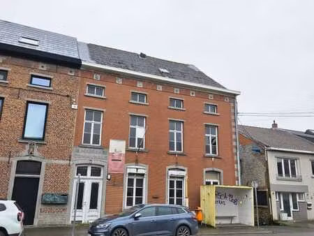 ancienne maison communale de saintes