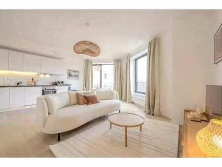 bruxelles - appartement meuble (1ch/1sdd) entièrement équipé