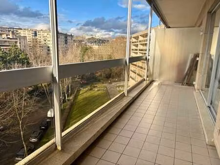 appartement 1 chambre   terrasse