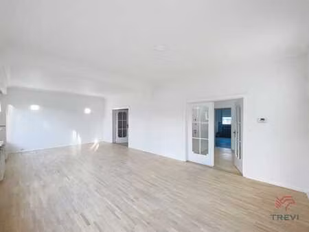 magnifique app. 3 chambres + bureau – entièrement rénové !