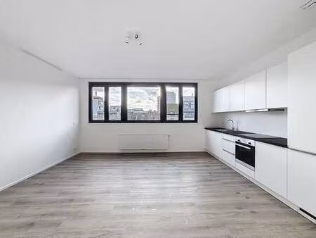 studio - 1ère occupation - disponible immédiatement