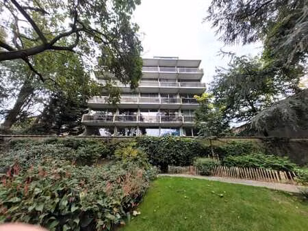 studio - tenbosch  vue sur le parc