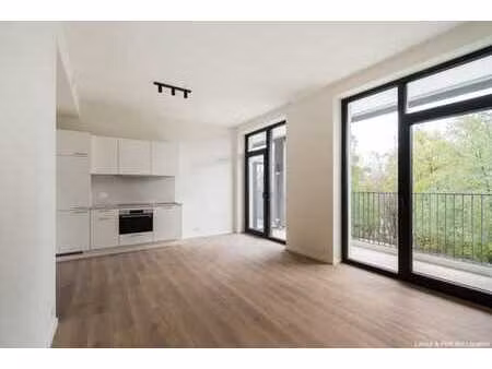 à proximité du shopping de woluwe et des grands axes