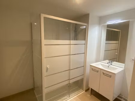 location appartement 3 pièces 69 m² à rouen (76100)