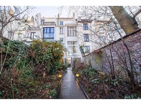 belle maison de ± 300 m² à rénover