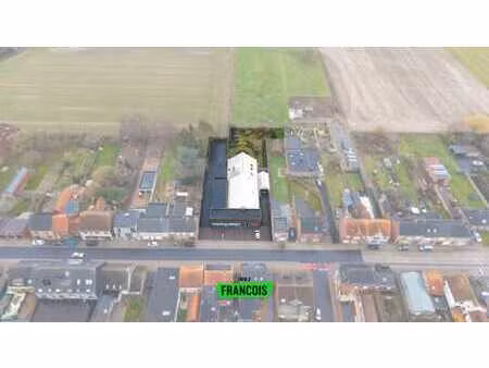 très spacieux commerce avec habitation à houthulst