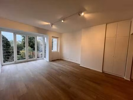 etangs d'ixelles: magnifique appart 1ch