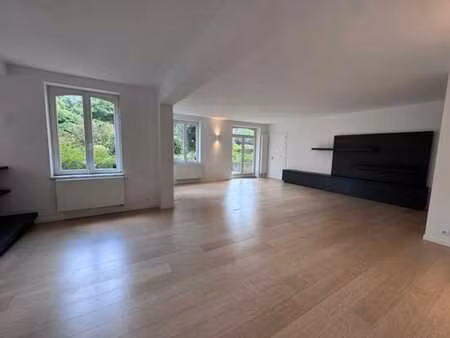 élégant appartement de 180 m² avec terrasse & concierge