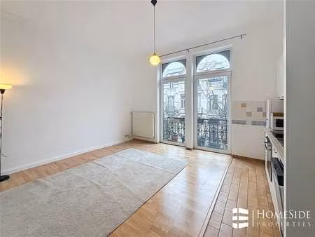 appart +/-45m² - 1ch - parfait etat - faibles charges!!