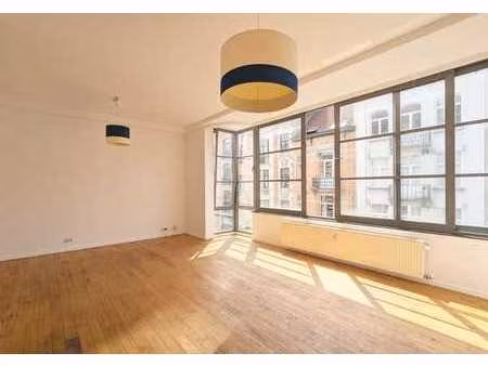 agréable studio - jardin commun - quartier molière