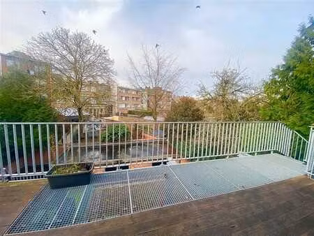 superbe apt d'1ch + terrasse! a visiter!