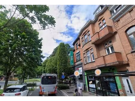 bel et grand app. à jette