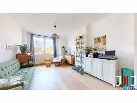 parc de forest – appartement 1 chambre lumineux rénové 2019